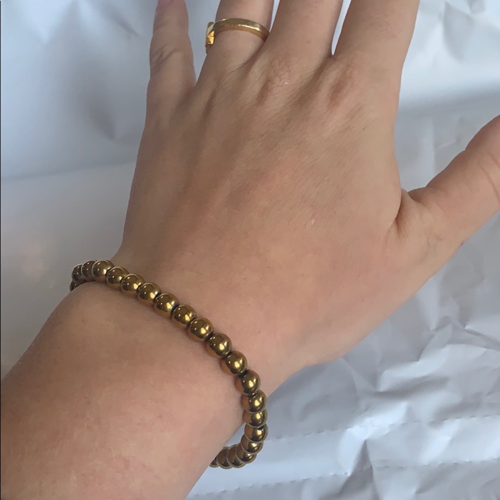 Gold bead bracelet